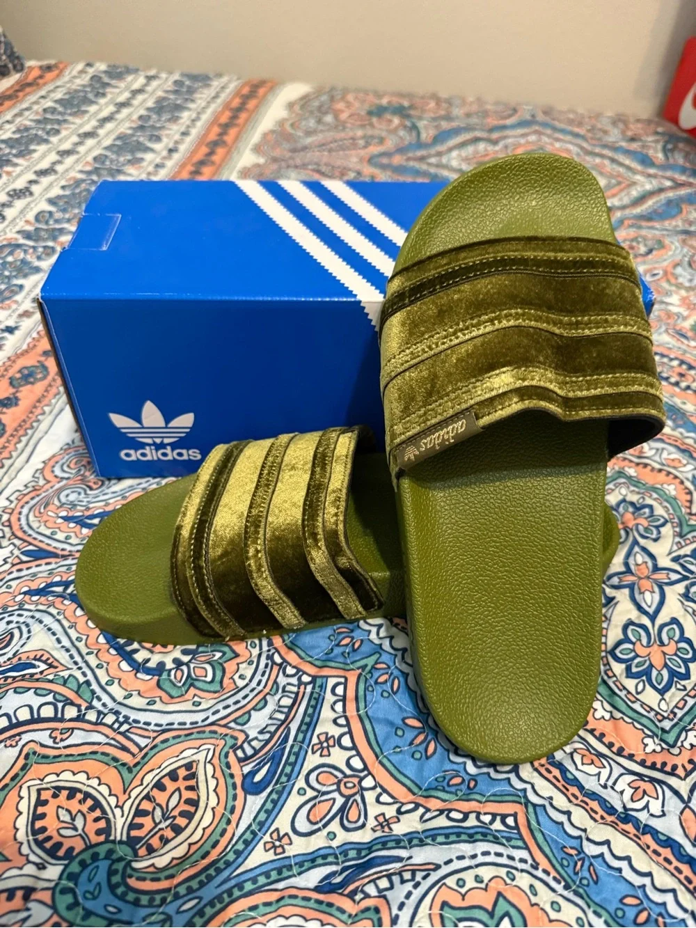 Adidas Green Adilette Slides - Picture 1 of 5